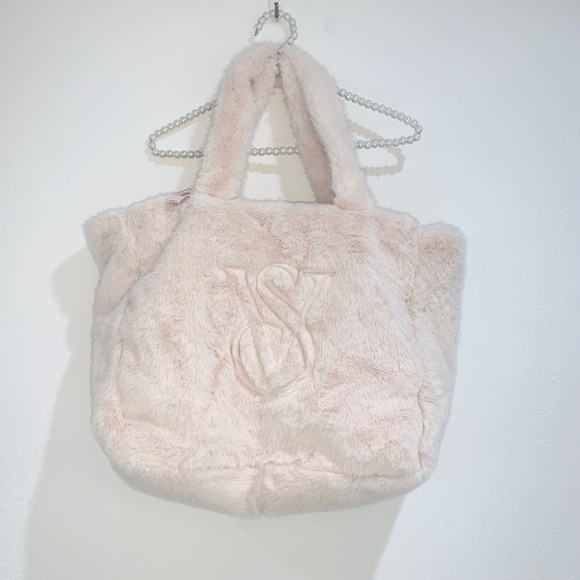 Victoria's Secret cream faux fur super soft tote bag zip close new with tags - Picture 1 of 11